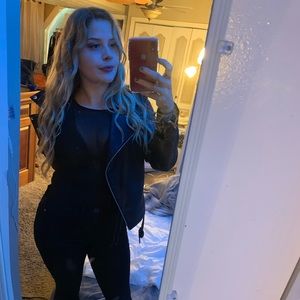 Meet your Posher, Jb